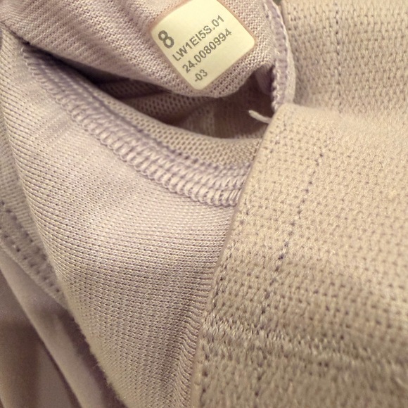 Lululemon Energy Bra – Lavender – Size 8 – NWOT - Picture 4 of 4